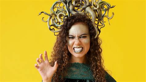 The Makeup Tutorial That Will Turn You Into Medusa .